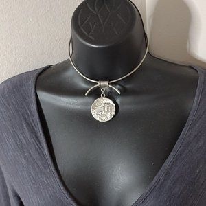 Very Cool Parthenon Hellas 14 Inch Necklace